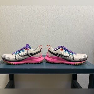 Nike Women’s React Pegasus 4 Trail sz 8